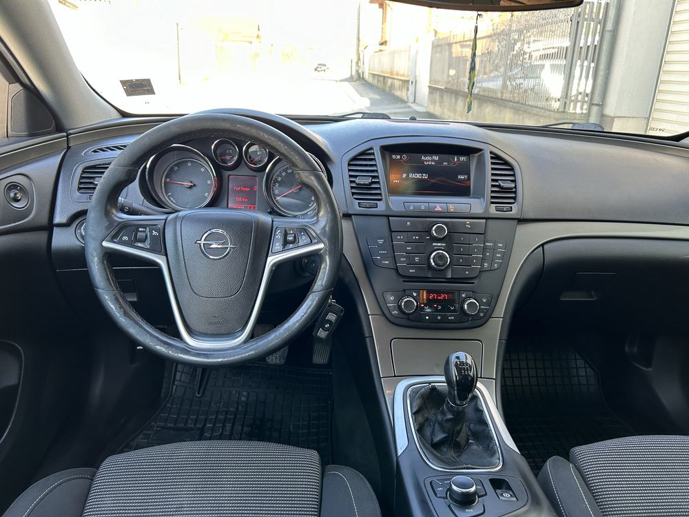 Opel Insignia 20d