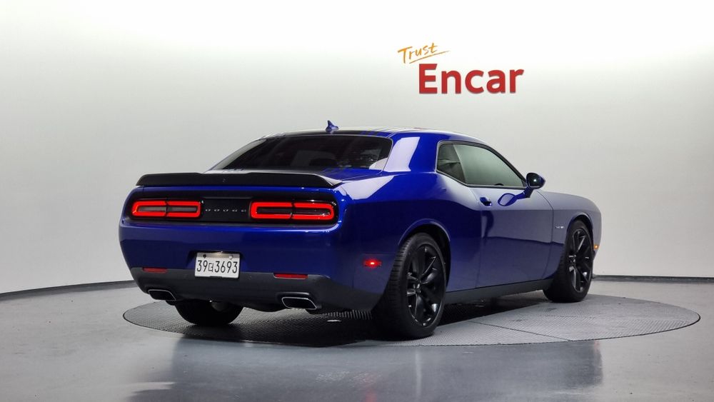 Dodge Challenger 5.7