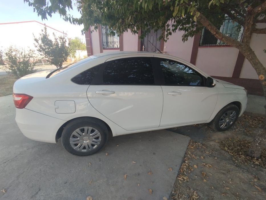 Lada  Vesta  2016