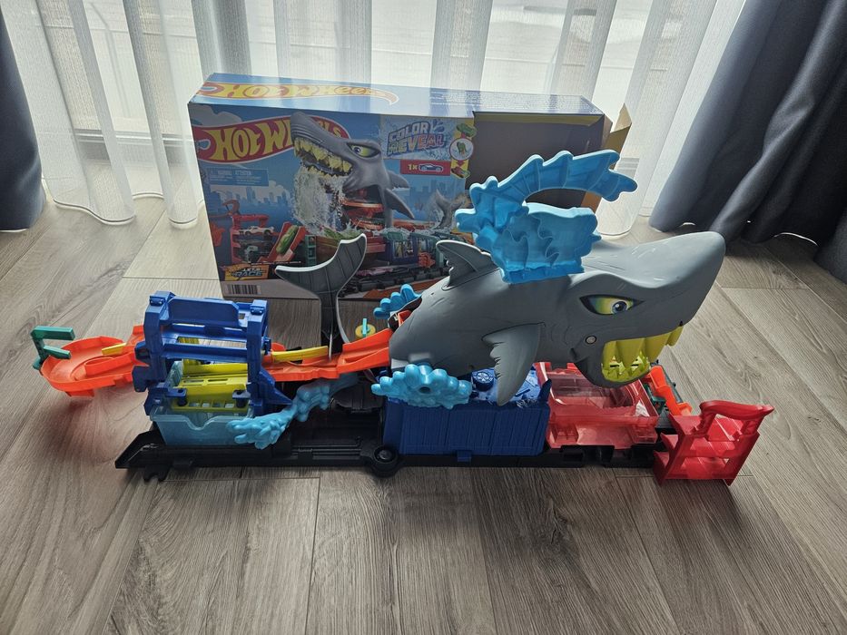 Spălătoria de mașini Hot wheels - rechin