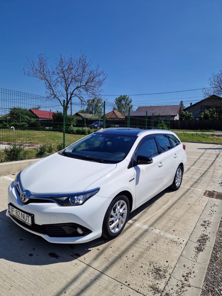 Vand toyota auris hybrid