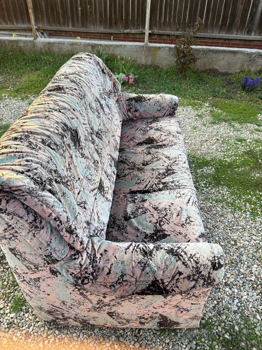 Vând canapea 3 locuri 1,80m