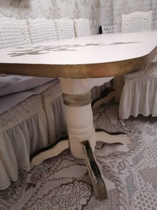 Продам гостевой стол