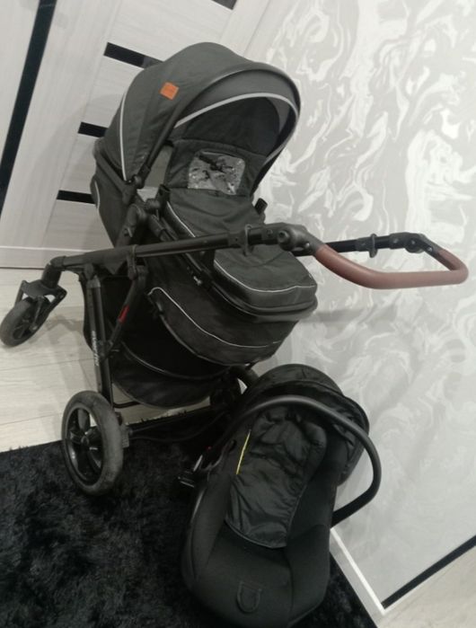 Коляска в хорошем состоянии