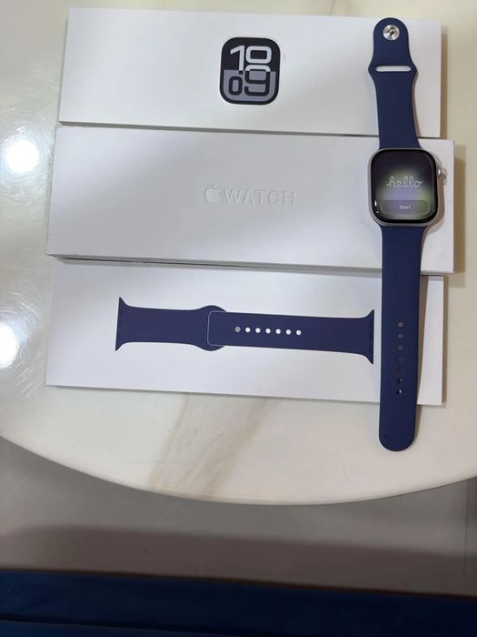 Срочная продажа Ipple watch 10 42mm silver
