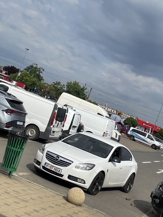 Opel Insignia 1.8 Benzina