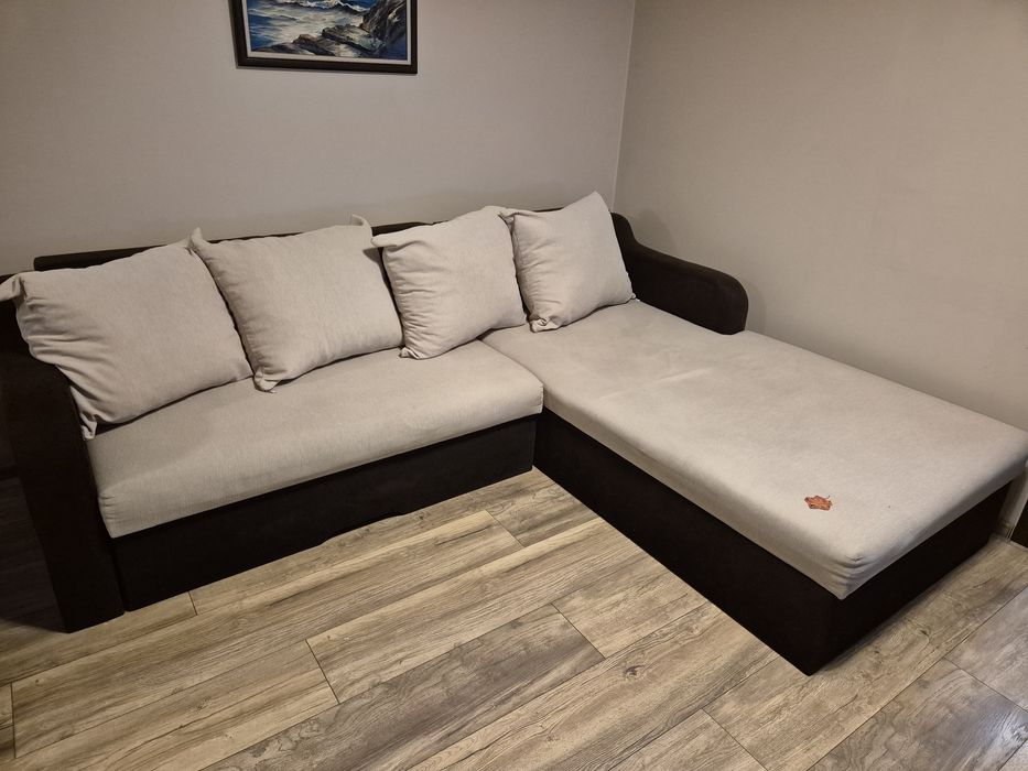 Разтегателен ъглов диван с ракли