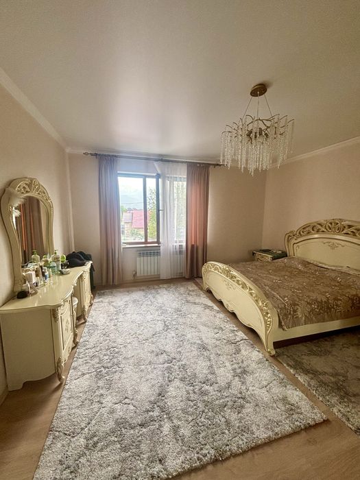 Продам дом 7 комнат п.Абай