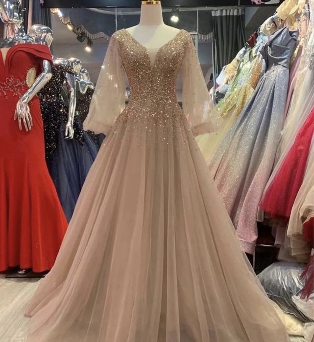 Платье вечерние