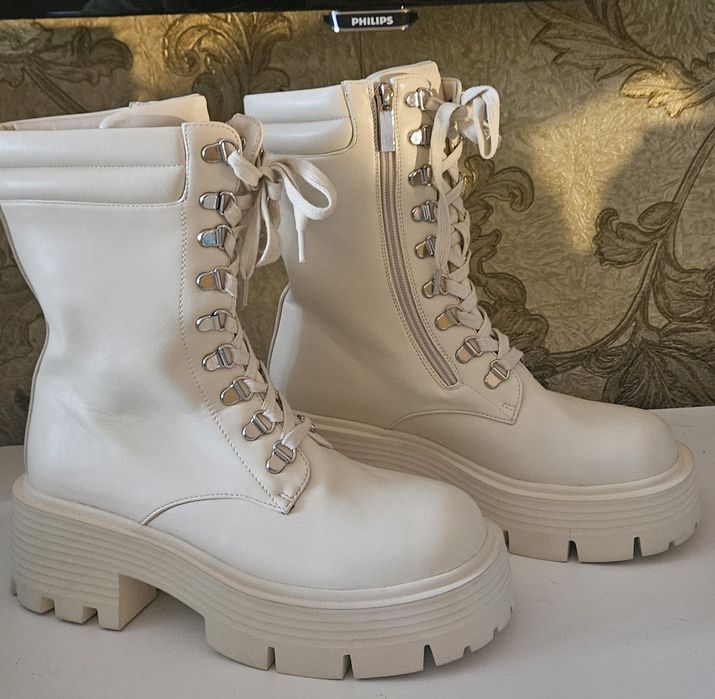 Продам женскую обувь Lichi