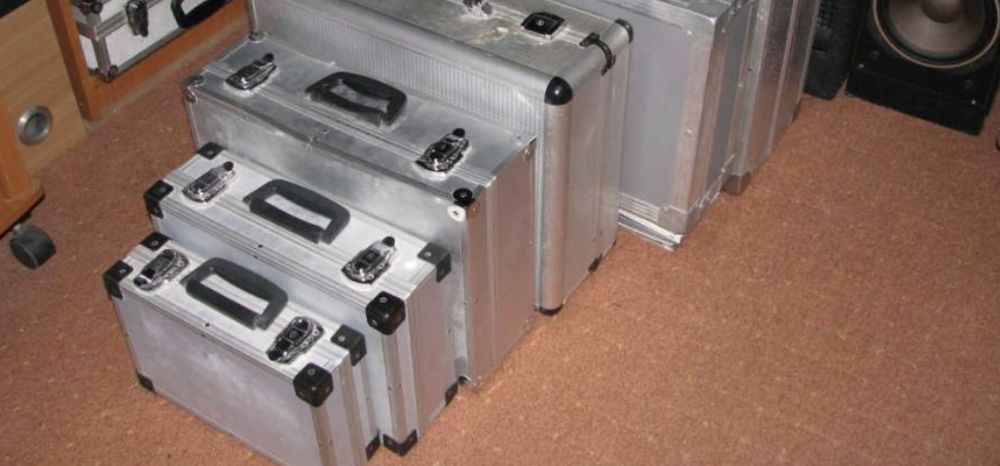Valize transport retelistica cabluri mixer procesor drona microfon