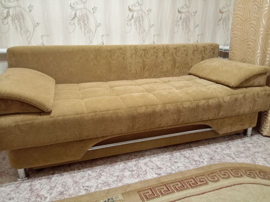 Продам раскладной диван.