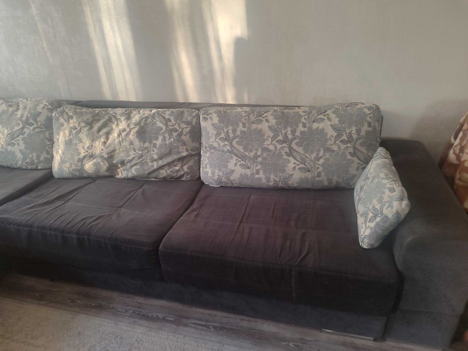 Продам диван угловой