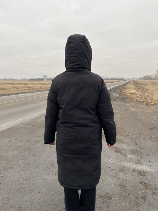 Зимняя куртка верхняя одежда………