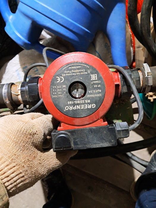 Продам циркуляционный насос GREENPRO RS 32/6-180.
Рабочий, без дефекто