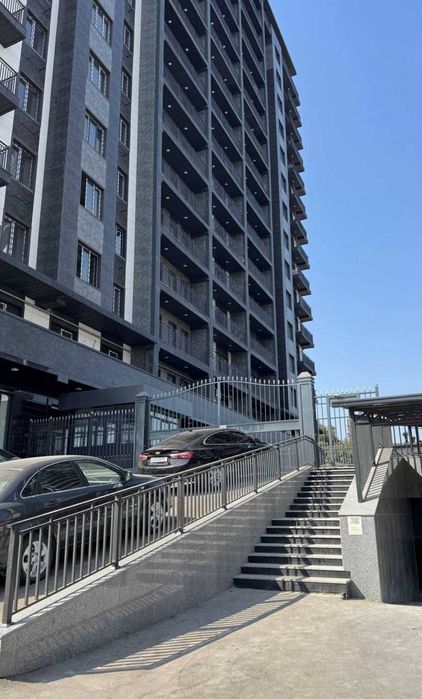 Срочно Продаётся ШРуставели Новостройка 2/11/16  каробка !