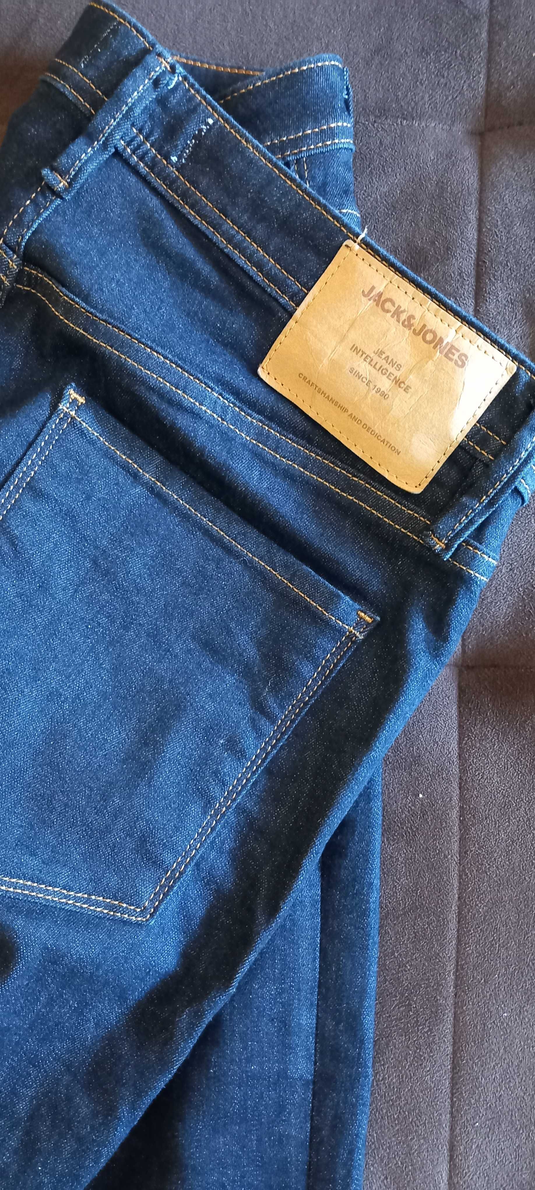 Hugo Boss- Levi Strauss- Jack Jones
