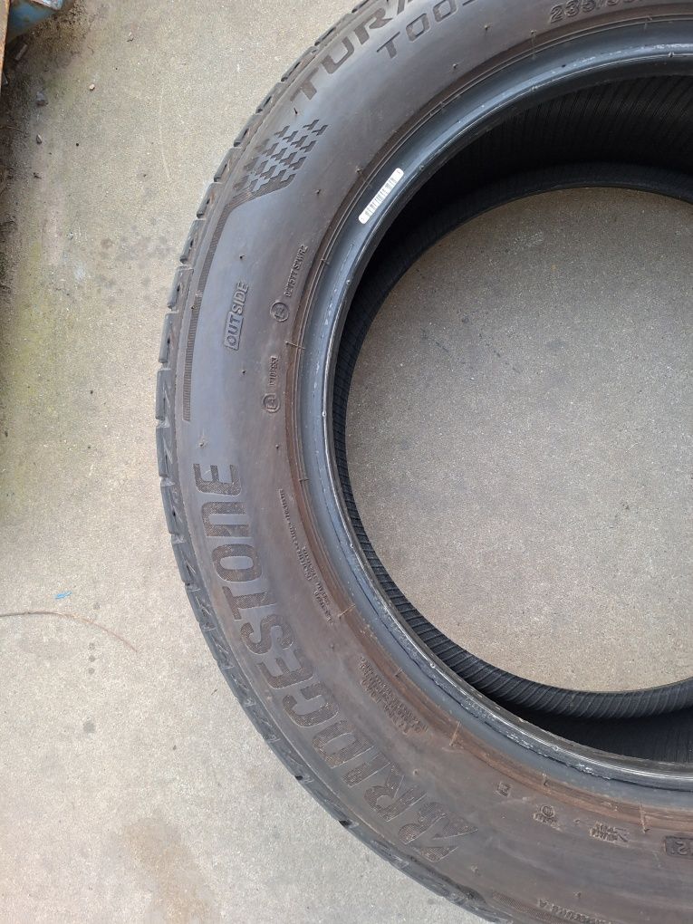 Anvelope 235/55/18 vara Bridgestone an 2022