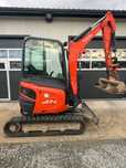 Miniescavator kubota 2,7 tone . Posibilitate rate avans 0