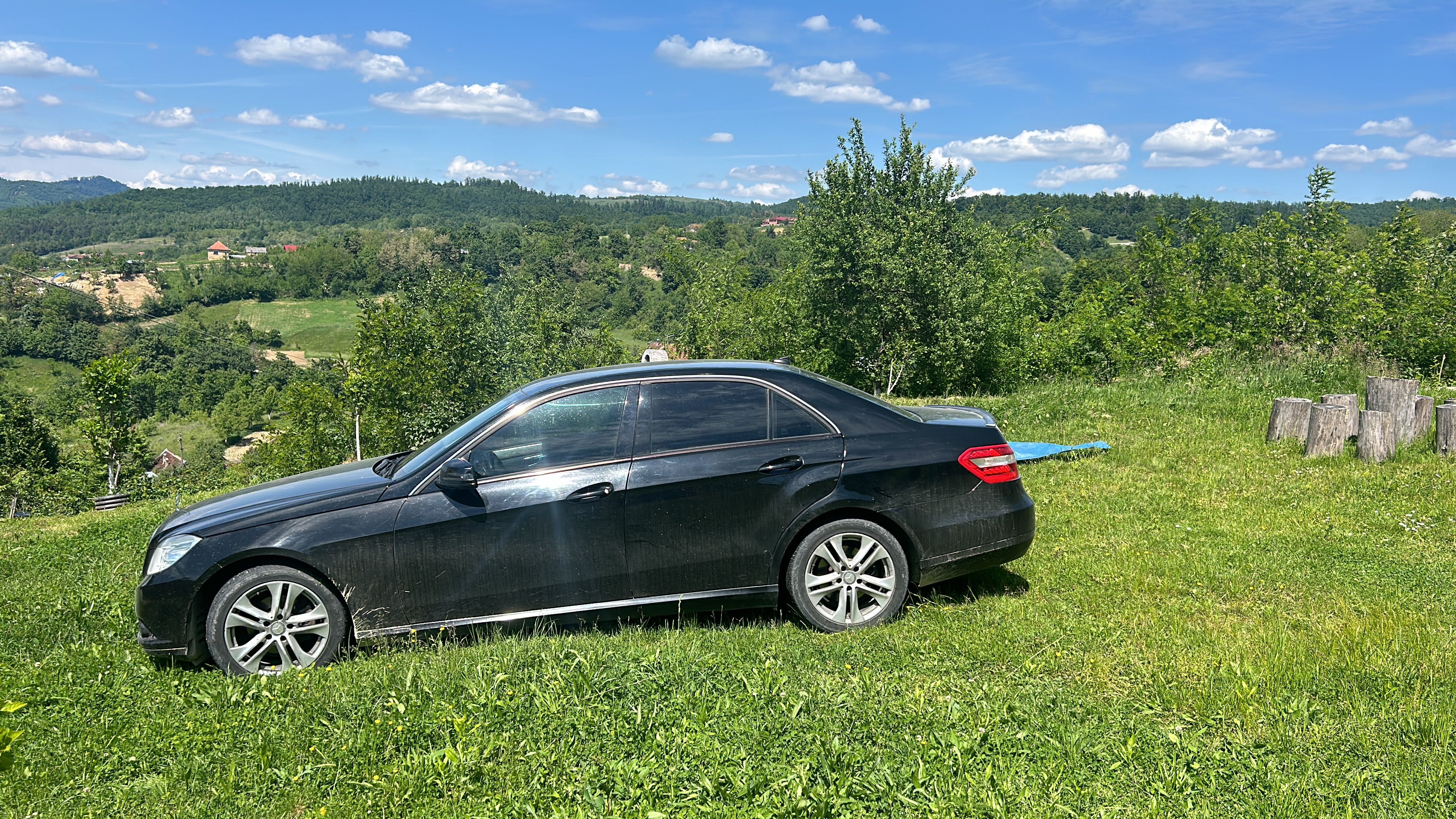 Vând Mercedes E class 2011 sau schimb