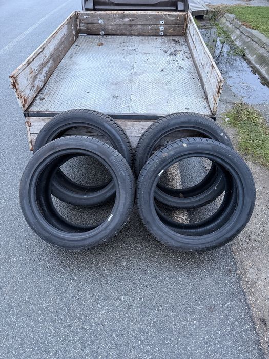 Anvelope de iarna 275/40/19 si 245/45/19