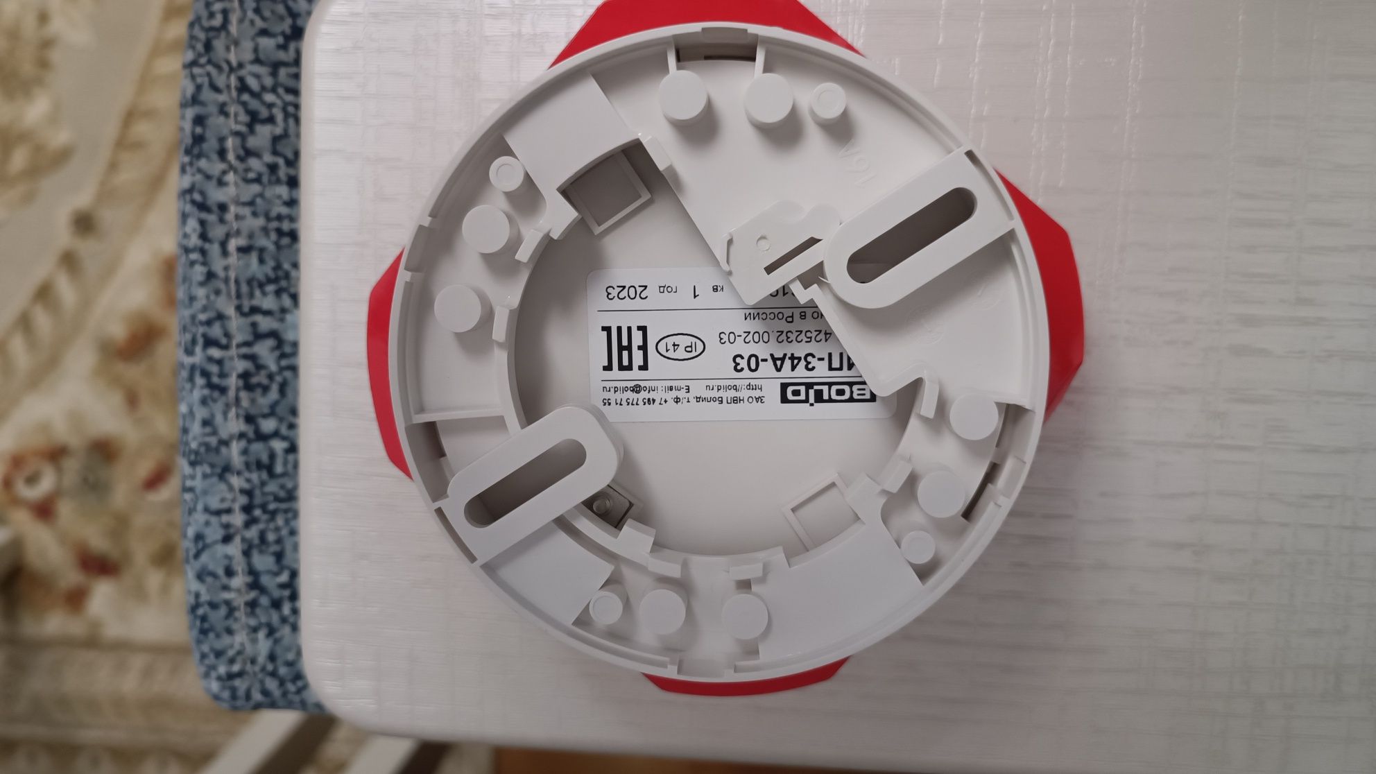 Продаю дымовой извещатель дип-34а-03