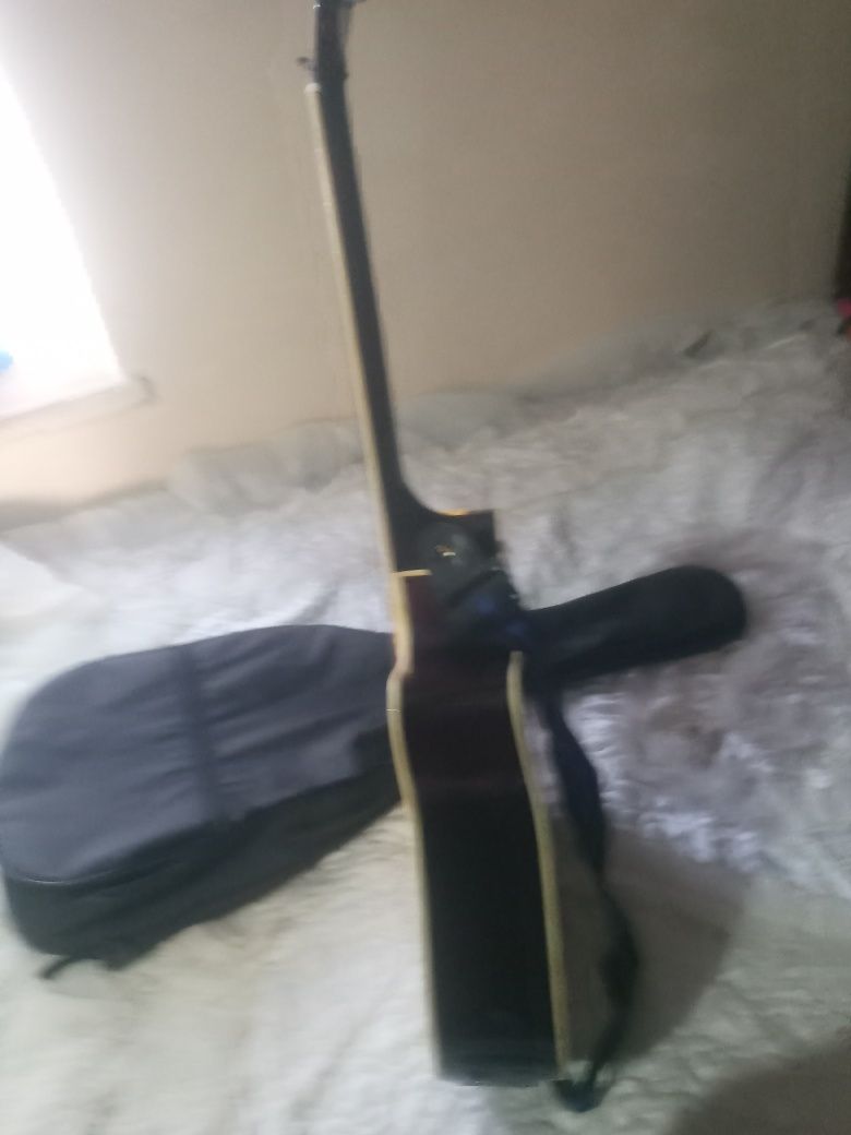 Gitara akustichiski