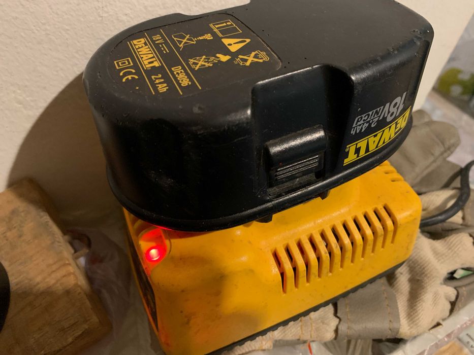 fierastrau pendular AEG