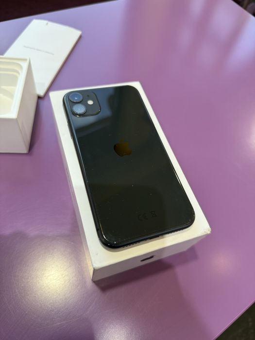iPhone 11 б/у с коробкой