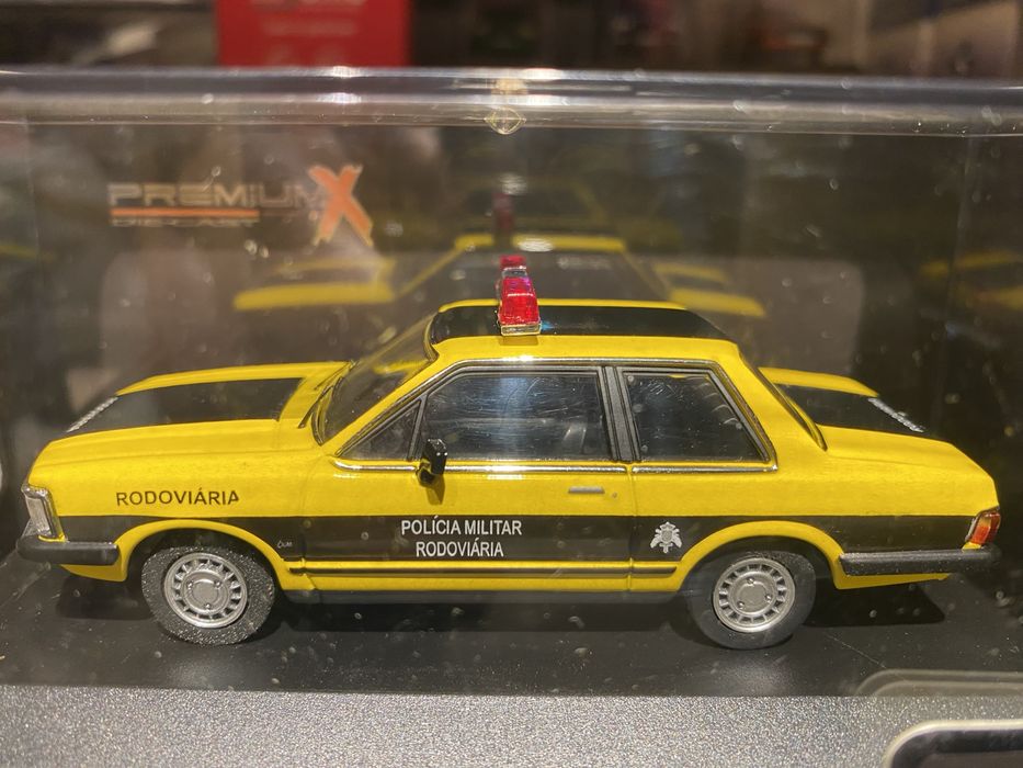 PREMIUM X FORD DEL REY 1982 machetă auto scara 1:43