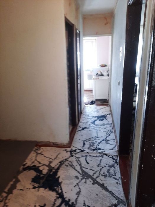 Срочно продаётся 3 комнатная квартира в городе Чирчике