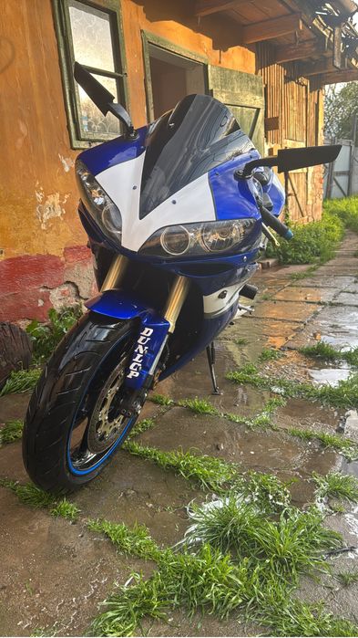 Vand yamaha r1 1000cc urgent !!