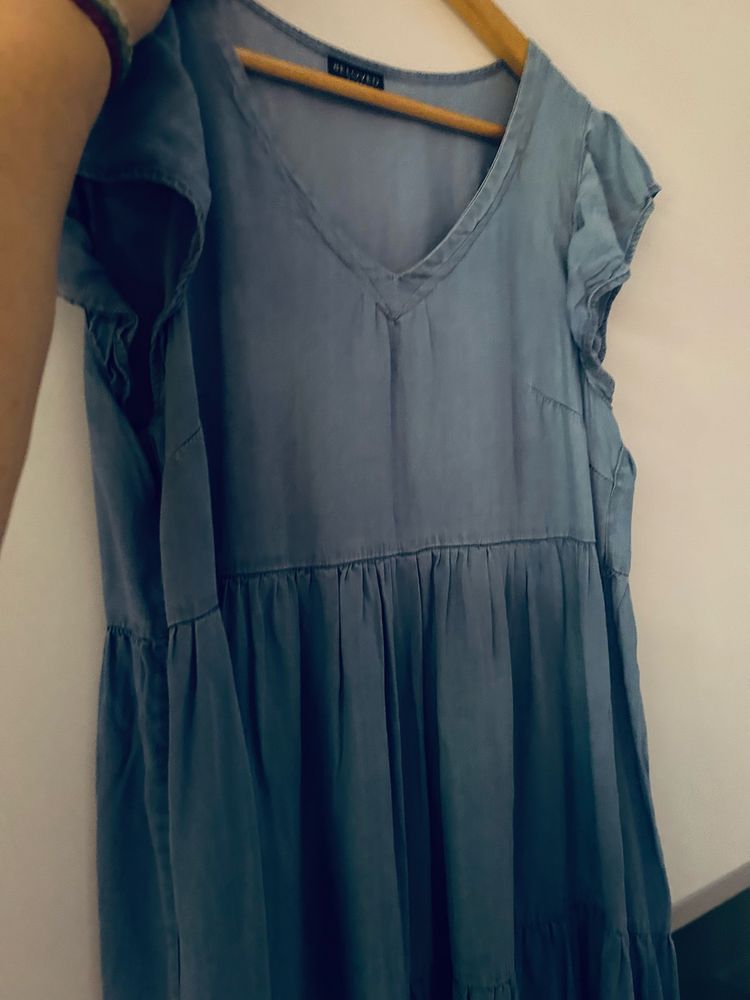 Vand rochite noi din matase /in/vascoza . Detalii in privat