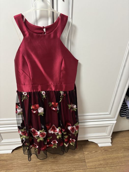 Rochita fete 12-14 rosu cu mov , de satin