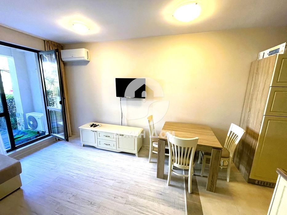 Продава се Едностаен апартамент в к.к. Слънчев бряг - 40 кв.м за 1150 €/кв.м - Снимка #1