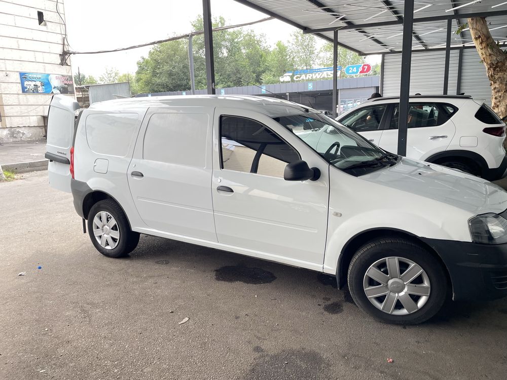 Lada largus 2014