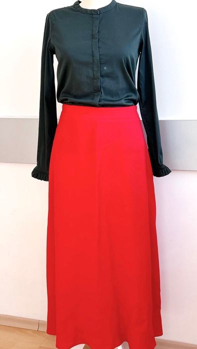 Разкошна дълга пола в червено Just in case & риза Mos Mosh