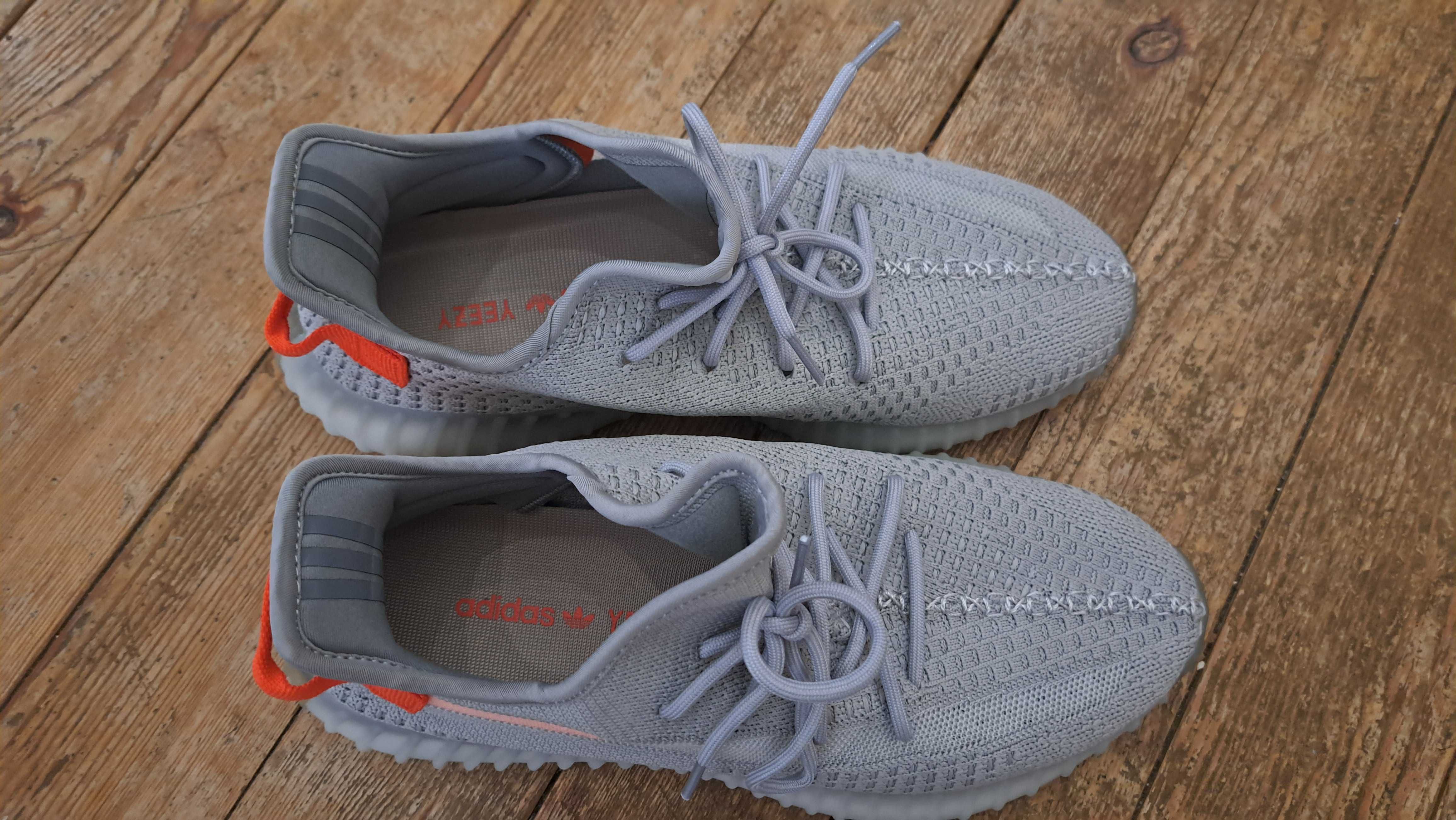 Yeezy Boost 350 V2 Tail Light 44 номер
