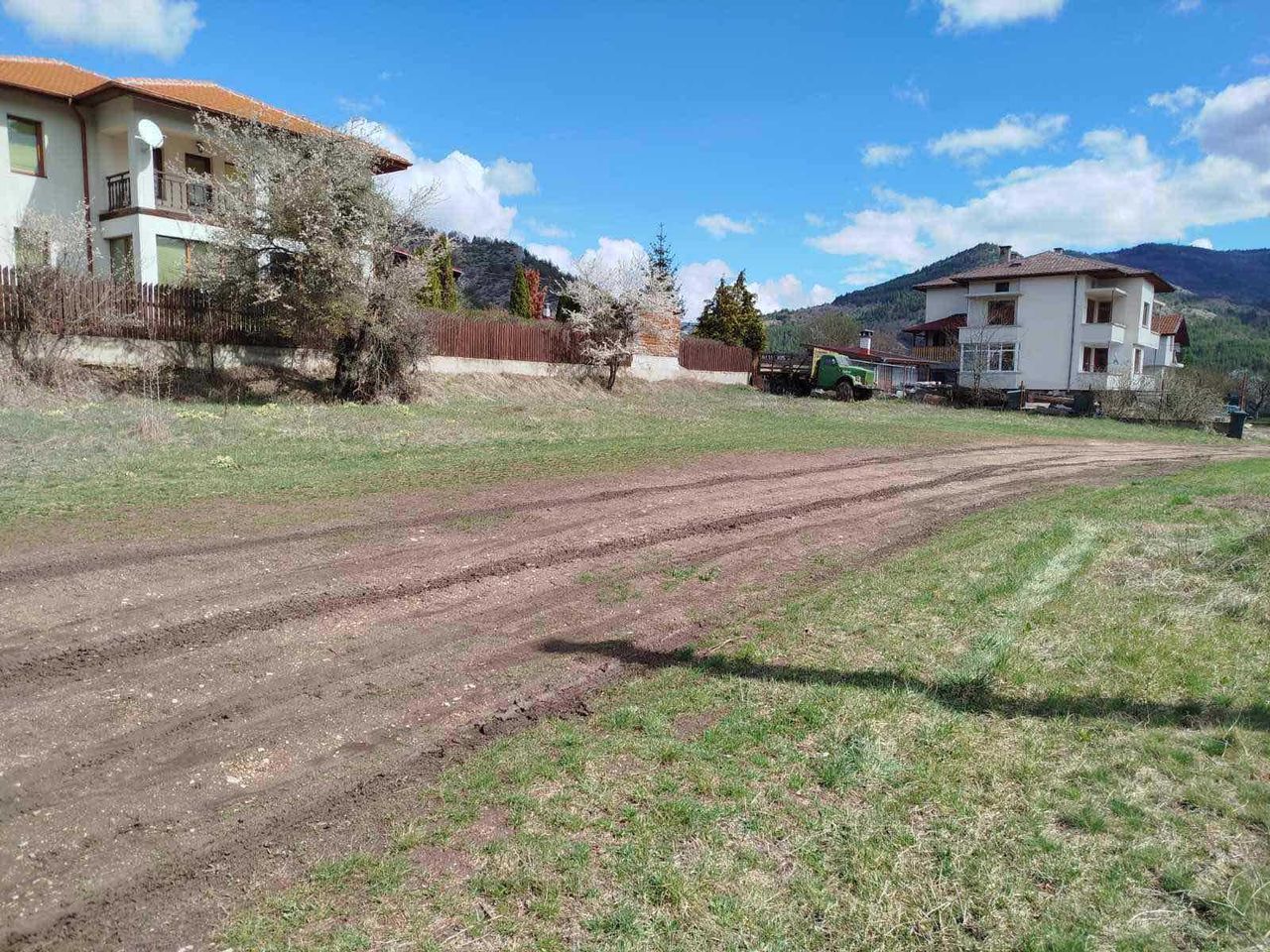 Продава се Парцел в с. Хвойна, Област Смолян - 463 кв.м за 36 €/кв.м - Снимка #1