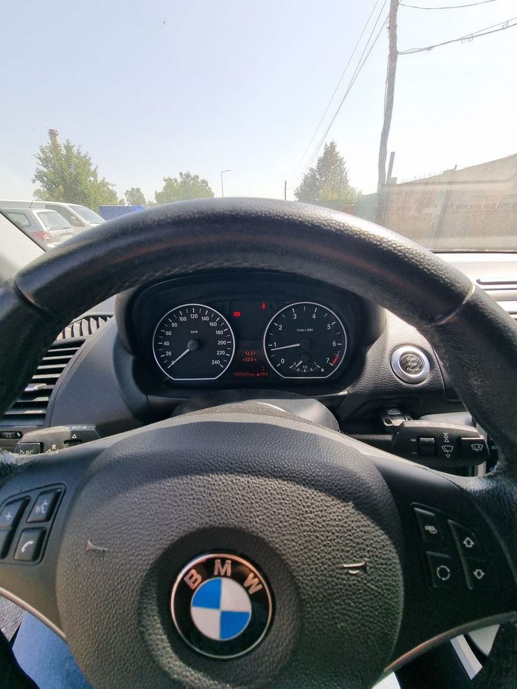 Vand bmw seria 1 de vanzare