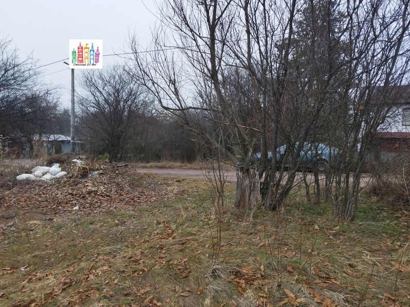 Продавам парцел в с. Вакарел