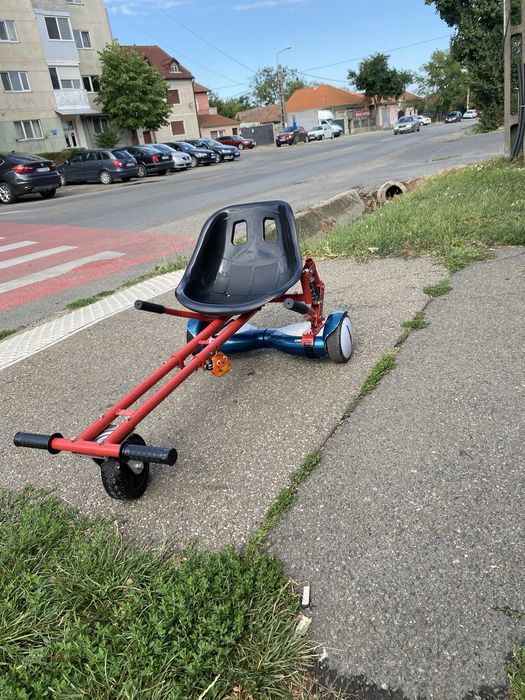 Vînd hover board cu scaun  An stare foarte buna