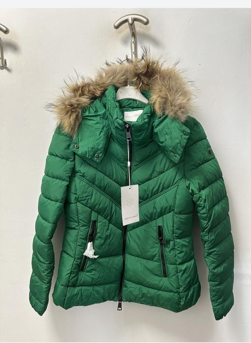 _ЛИКВИДАЦИЯ Дамско яке с несваляща качулка. Moda Piu Anna