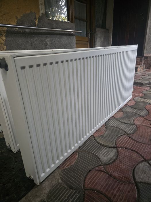 Vănd 4 calorifere 300 ron bucata.