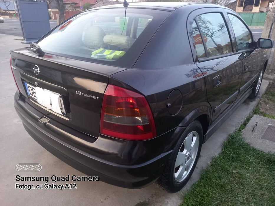 Vând Opel Astra G