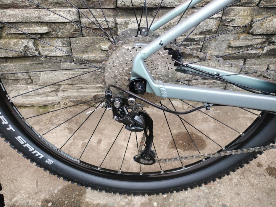 Bicicleta Cube roti 29 frane disc hidraulice cadru aluminiu