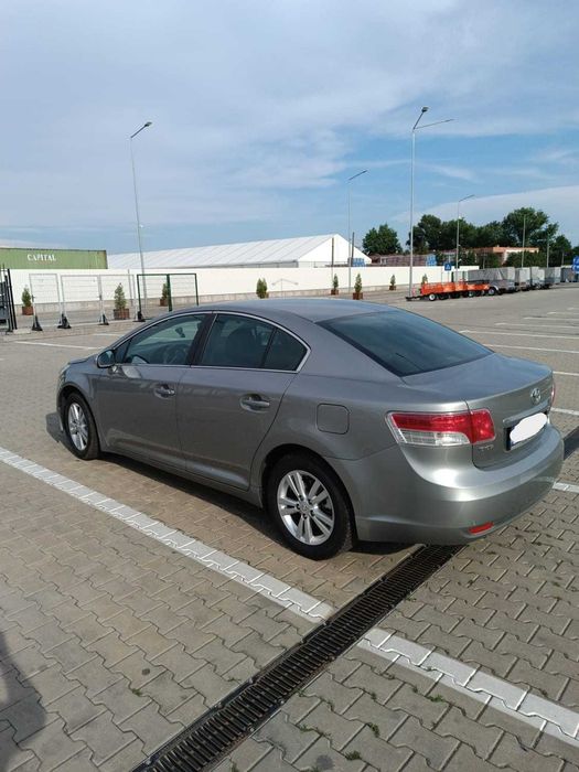 Toyota Avensis 2012