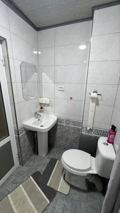 3 хонали квартира ижарага берилади 5 кичик даха фуркат больницаси