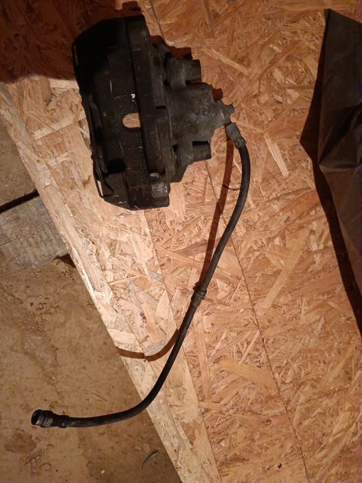 Etrieri frana stânga dreapta  fata VW