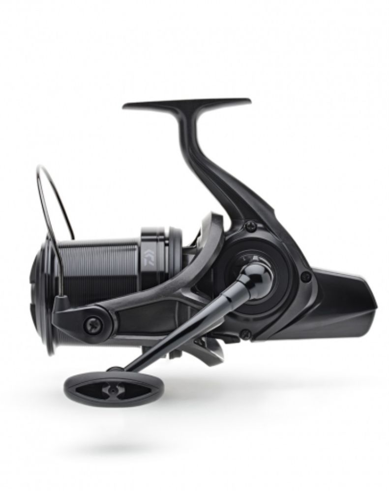 Продавам шаранджийски комплект DAIWA – 3 въдици и 3 макари!